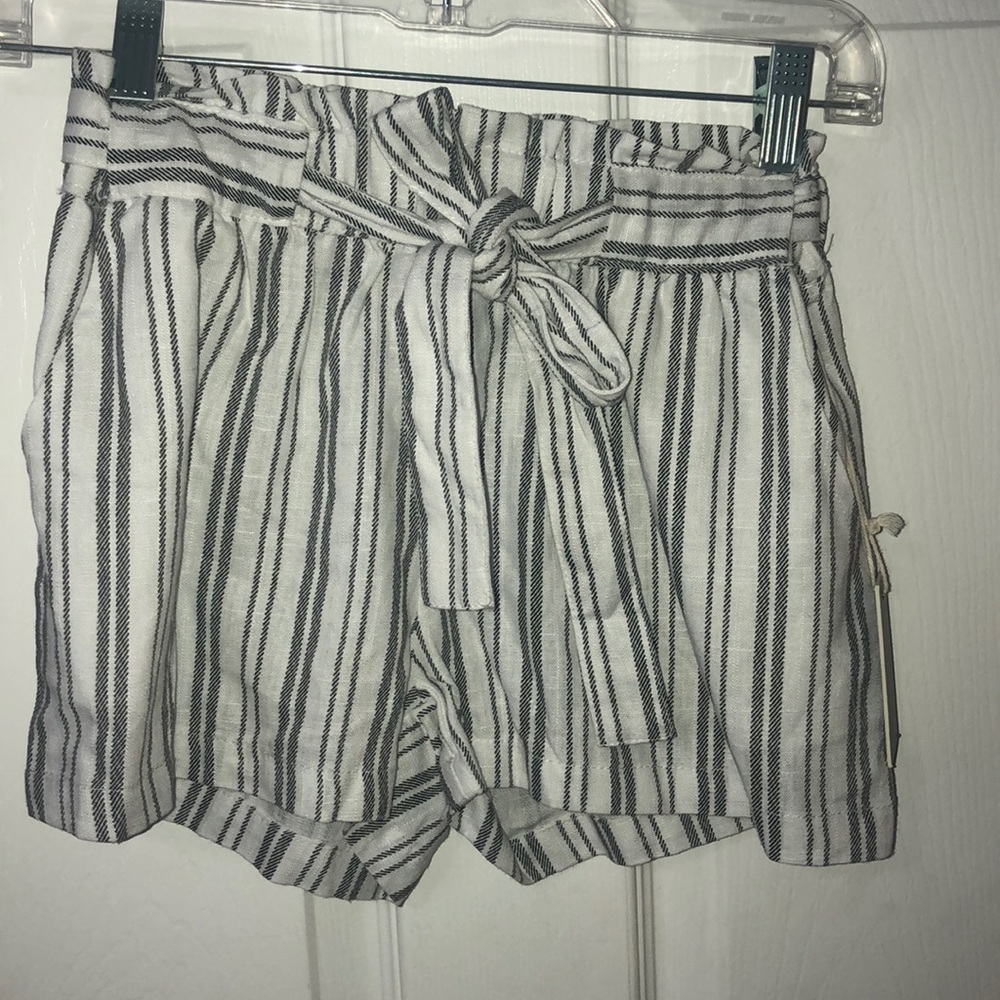 Black and White Pinstriped Paperbag Shorts🦋